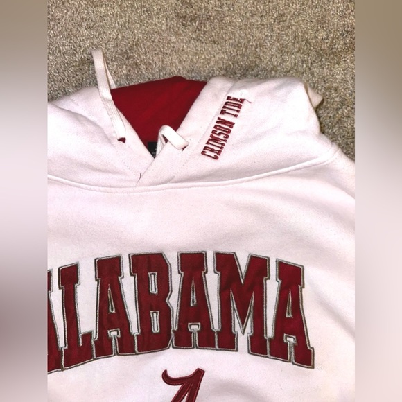 University of Alabama Sweatshirt - Picture 2 of 3